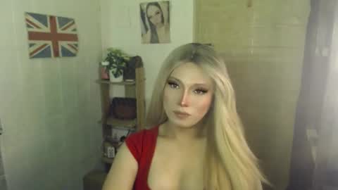 Snapshot of naughty_kim20 chatting on 10.24.25 alexa online show from 10.24.25