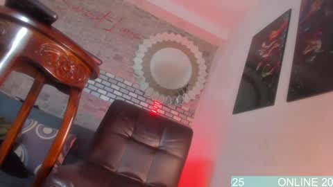 Snapshot of naughty_lizeth chatting on 09.20.25 lizeth online show from 09.20.25
