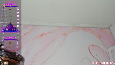 Snapshot of naughty_lizeth chatting on 10.11.25 lizeth online show from 10.11.25
