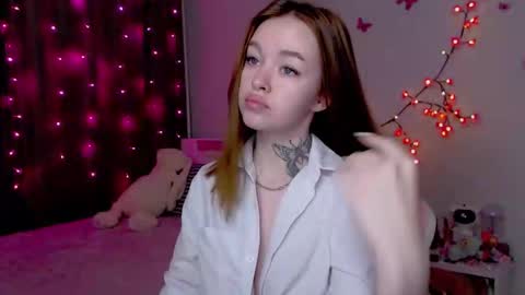 Snapshot of naughty_mablee chatting on 10.16.25 Mable online show from 10.16.25