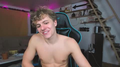 Nik online show from 02.23.25