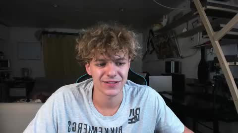 Nik online show from 09.21.25