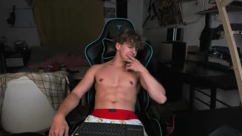 Nik online show from 09.22.25