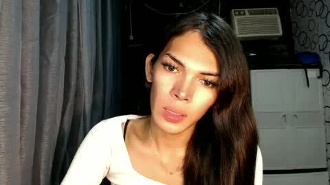 Snapshot of naughty_princess24 chatting on 07.22.26 Ariela online show from 07.22.26