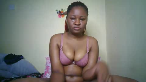 Snapshot of naughtybrownny chatting on 05.19.26 MUMU online show from 05.19.26