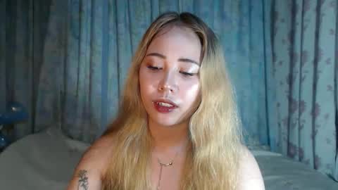 Snapshot of naughtyhotsexyjean chatting on 04.23.26 miss jean online show from 04.23.26