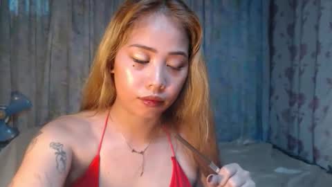 Snapshot of naughtyhotsexyjean chatting on 04.25.26 miss jean online show from 04.25.26