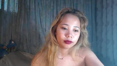 Snapshot of naughtyhotsexyjean chatting on 05.23.26 miss jean online show from 05.23.26