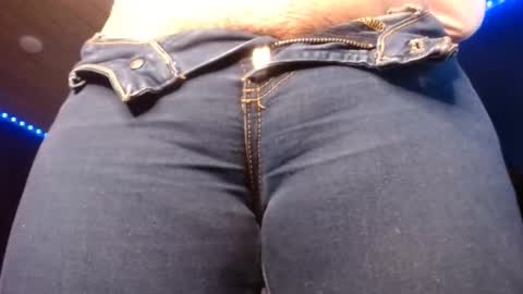Snapshot of naughtyhotsquirt chatting on 04.17.26 Kimberly online show from 04.17.26