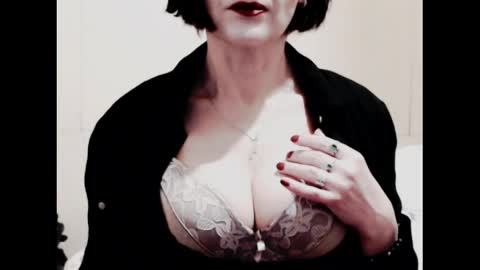 Jenny online show from 04.17.26