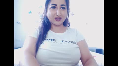 Snapshot of naughtymaya4you chatting on 09.10.25 naughtymaya4you online show from 09.10.25