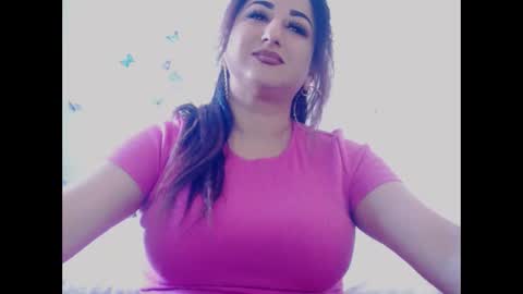Snapshot of naughtymaya4you chatting on 09.18.25 naughtymaya4you online show from 09.18.25