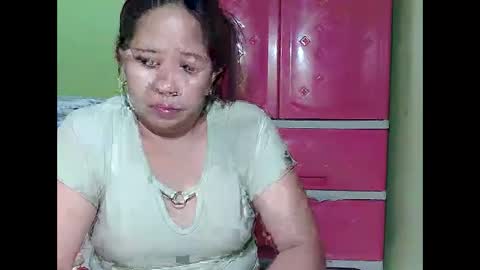 Snapshot of naughtymom26 chatting on 09.25.25 naughtymom26 online show from 09.25.25