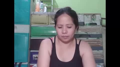 Snapshot of naughtymom26 chatting on 02.27.26 naughtymom26 online show from 02.27.26