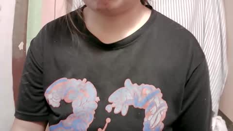 naughtymom_33 online show from 03.17.26