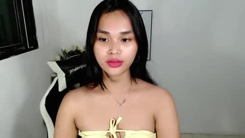 Snapshot of naughtymuse_ chatting on 04.30.26 ELISE online show from 04.30.26