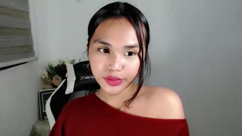 Snapshot of naughtymuse_ chatting on 05.07.26 ELISE online show from 05.07.26
