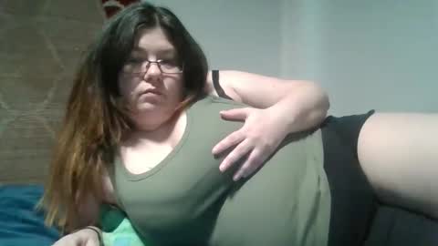 Snapshot of naughtynatalie1988x chatting on 05.10.26 Natalie online show from 05.10.26