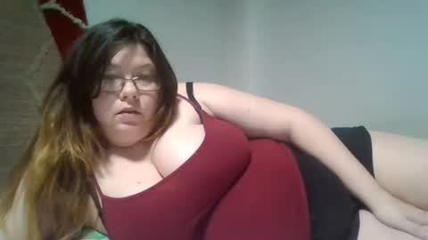 Snapshot of naughtynatalie1988x chatting on 05.11.26 Natalie online show from 05.11.26