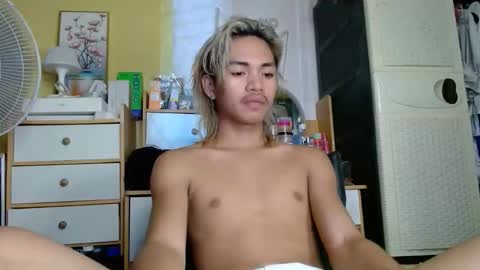 Snapshot of naughtyperfectasian4u chatting on 04.15.26 naughtyperfectasian4u online show from 04.15.26