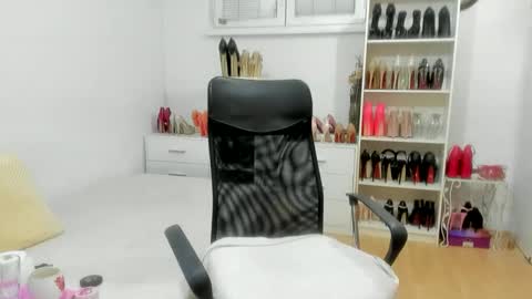 naughtysabine1 online show from 10.18.25