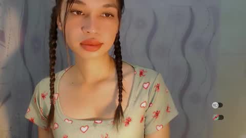 Snapshot of naughtysunshinepinay chatting on 04.22.26 Celine online show from 04.22.26