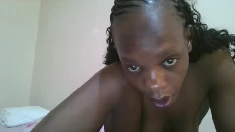 Snapshot of naughtysweetpie chatting on 11.01.25 naughty online show from 11.01.25