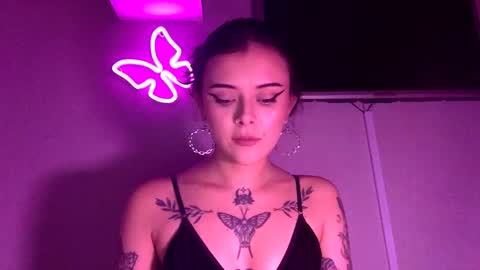 Snapshot of naughtytat13 chatting on 12.31.24 Tat online show from 12.31.24