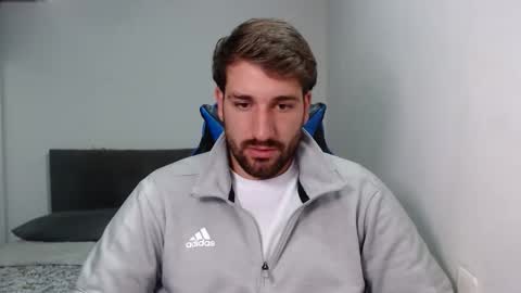 Snapshot of naugthy18boy chatting on 09.29.25 Nico online show from 09.29.25