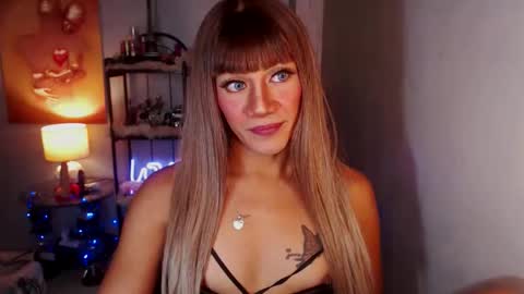 Snapshot of naugthy_hot_janna chatting on 09.26.25 Janna Mae online show from 09.26.25