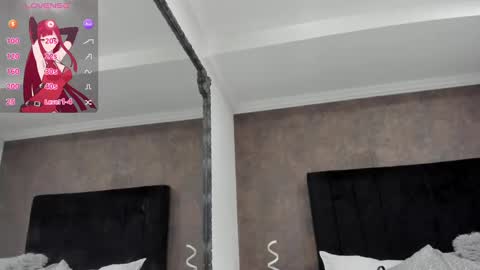 Snapshot of naxaandlexi chatting on 12.31.24 Naxa Lexi online show from 12.31.24