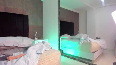 Snapshot of naxaandlexi chatting on 01.11.25 Naxa Lexi online show from 01.11.25