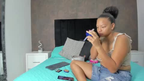 Snapshot of naxaandlexi chatting on 02.05.25 Naxa Lexi online show from 02.05.25