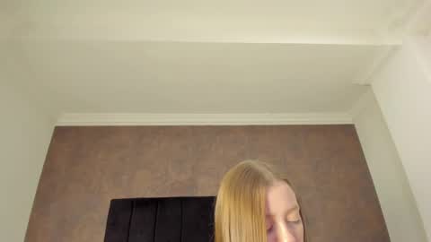 Snapshot of naxaandlexi chatting on 02.19.25 Naxa Lexi online show from 02.19.25