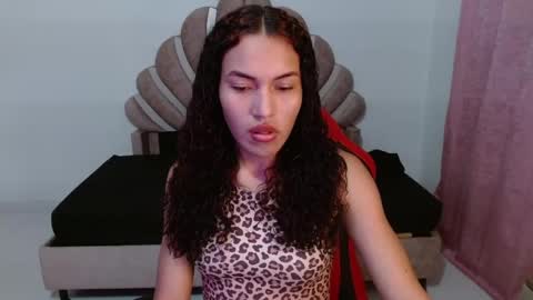 Snapshot of naya_fox1 chatting on 12.19.25 naya_fox1 online show from 12.19.25