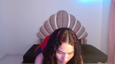 Snapshot of naya_fox1 chatting on 12.21.25 naya_fox1 online show from 12.21.25