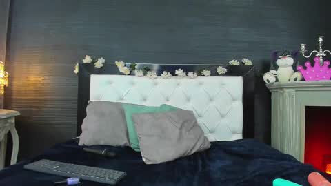 Naye  online show from 02.11.25