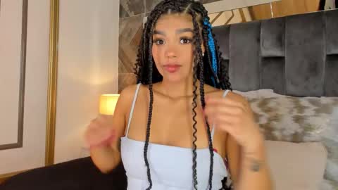 Snapshot of naylagrey chatting on 10.10.25 online show from 10.10.25