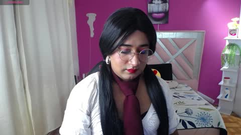 Snapshot of nayleah chatting on 02.05.25 nayleah online show from 02.05.25