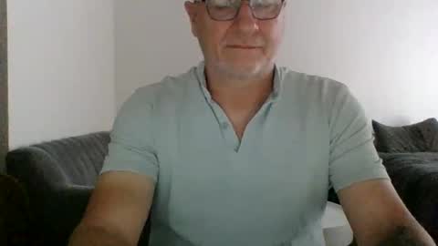 Snapshot of neckdown12 chatting on 12.19.25 neckdown12 online show from 12.19.25