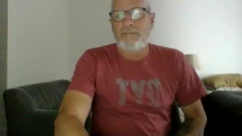 Snapshot of neckdown12 chatting on 02.14.26 neckdown12 online show from 02.14.26