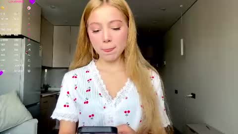 Snapshot of necolezhuang chatting on 07.17.26 Necole online show from 07.17.26