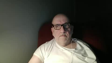 Snapshot of needlesslove chatting on 03.22.26 Tom online show from 03.22.26