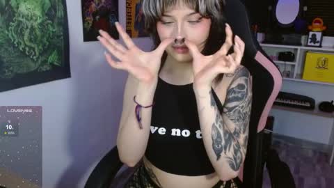 Snapshot of neena_nyx chatting on 04.25.26 Neena Nyx online show from 04.25.26