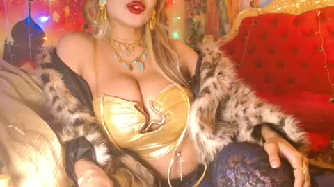 Snapshot of nefertari8 chatting on 06.22.26 nefertari8 online show from 06.22.26