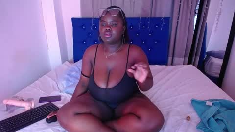Snapshot of neighbor_ebony chatting on 04.24.26 CHIKY online show from 04.24.26