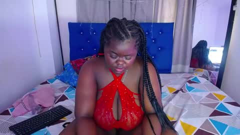 Snapshot of neighbor_ebony chatting on 05.15.26 CHIKY online show from 05.15.26