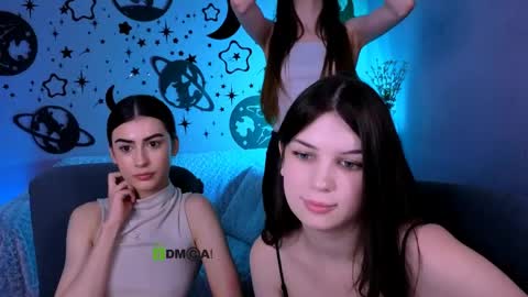 Snapshot of nekky_mouse chatting on 05.27.26 Meow online show from 05.27.26