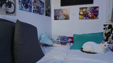 Snapshot of neko_nyaaa chatting on 09.21.25 Neko online show from 09.21.25