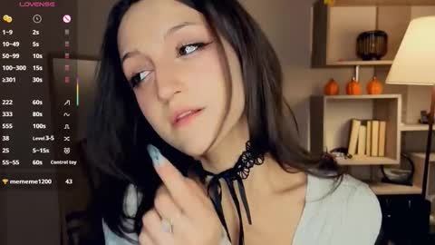 Vicky and Beatrice online show from 02.18.26